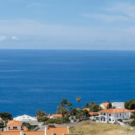 Апартаменты Guestready - A Splendid Sea-view *