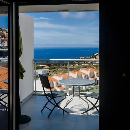 Guestready - A Splendid Sea-view Апартаменты *